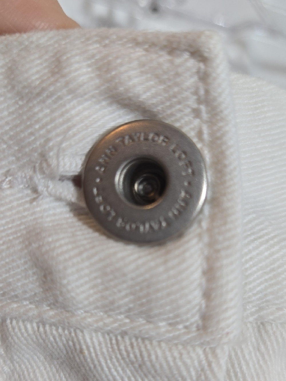 LOFT Off White Mini Skirt Front Pockets Size 4 Petite - Picture 4 of 6
